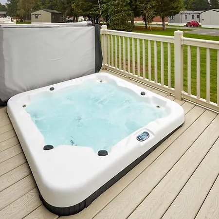Audley With Hot Tub Semesterbostad *