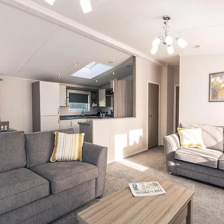 Audley With Hot Tub Holiday home York