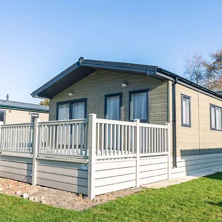 Audley With Hot Tub York