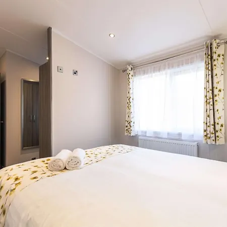 Audley With Hot Tub Holiday home York
