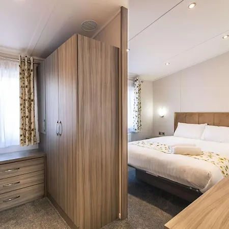 Audley With Hot Tub Holiday home *