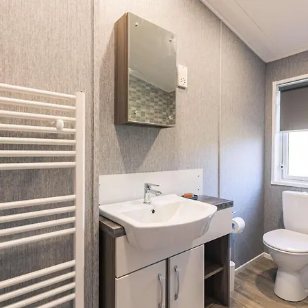 Audley With Hot Tub * York