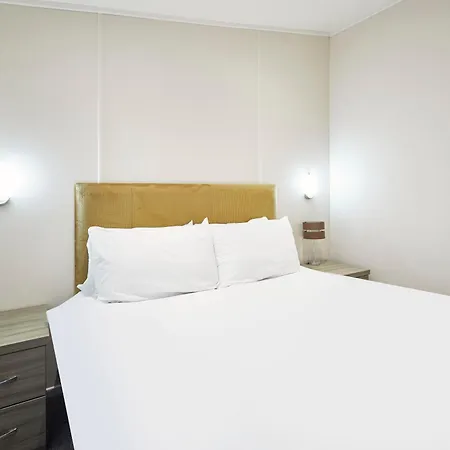 펜션 Audley With Hot Tub *