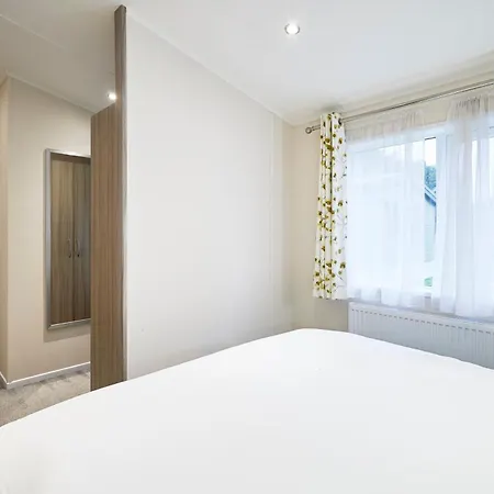 Audley With Hot Tub 요크