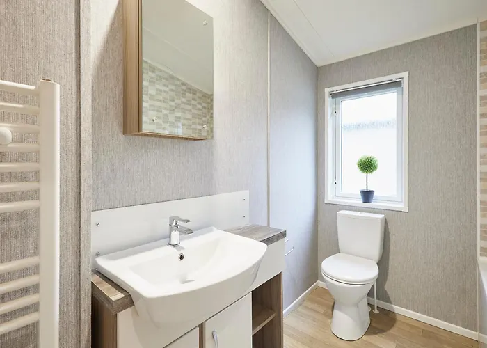 Audley With Hot Tub 요크