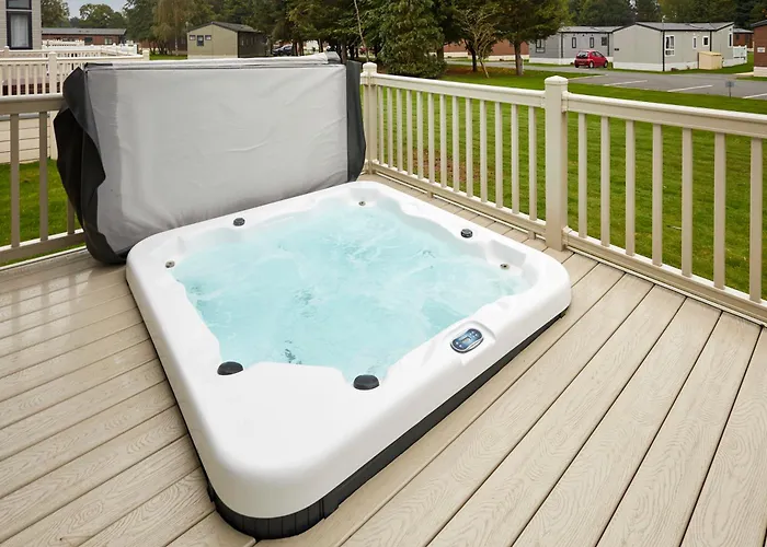 Audley With Hot Tub 펜션 *